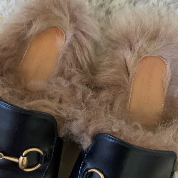 GUCCI Princetown Fur Mule - Picture 2 of 3